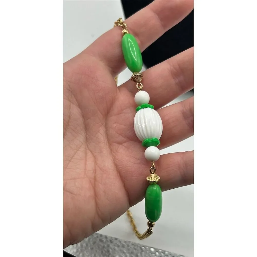 Vintage Avon 1975 "Come Summer" Necklace & Clip On Earrings Set Green - Picture 5 of 6